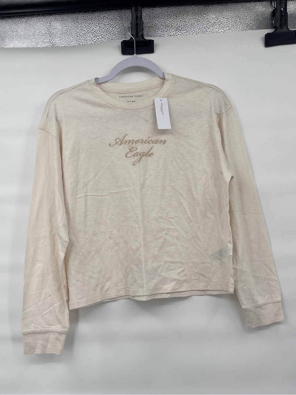 American Eagle NWT cream embroidered logo long sleeve crop tee